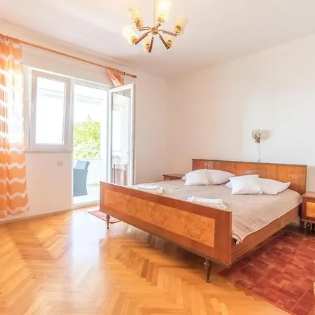 In 5462 Crikvenica
